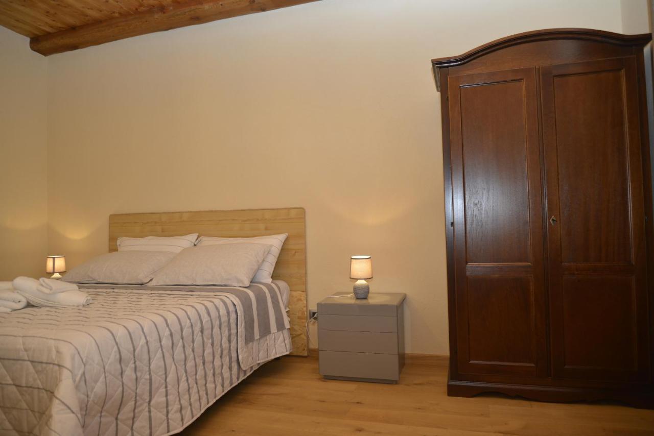 Agriturismo Ai Pruesot Bagnolo Piemonte Exteriér fotografie
